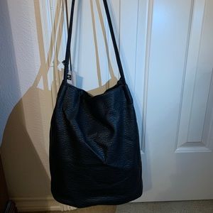 Black hobo shoulder bag